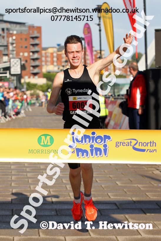 Boys Junior Great North Run. Photo: David T. Hewitson/Sports for All Pics